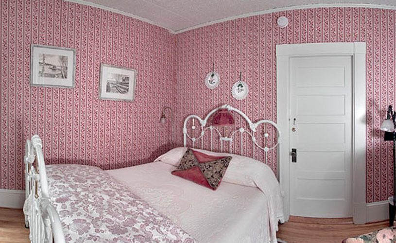ruby room with double bed